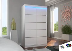 Posuvná skříň s LED osvětlením BENISSO 120 bílá (120 x 200) cm – 6 polic pro přehledné uložení